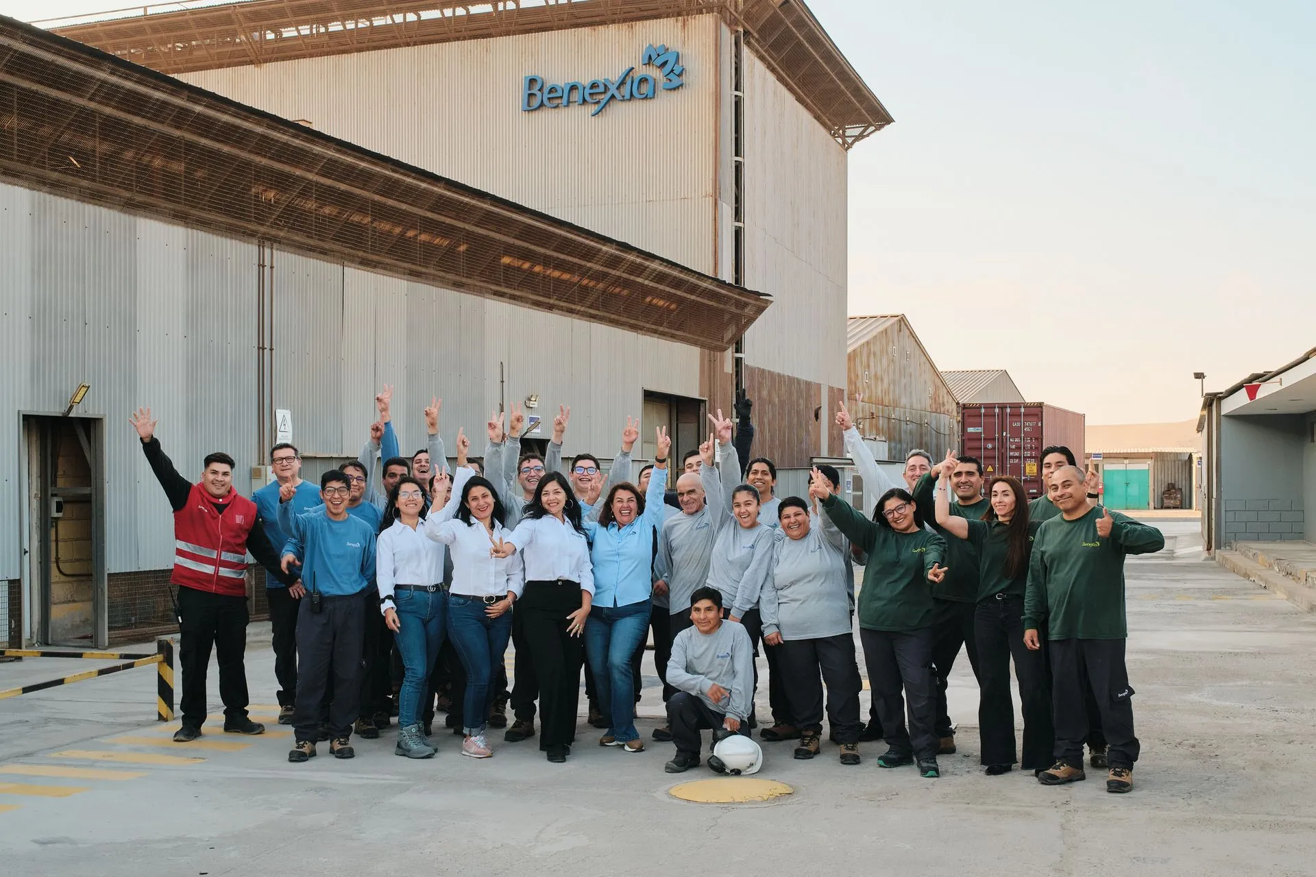 The Benexia team outside the Arica plant